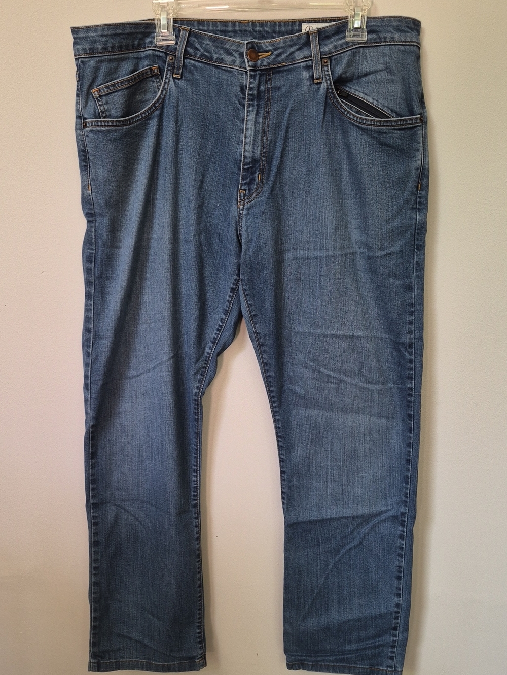 Aviator Straight Fit Men's 38 Denim Jeans Zip Inner Pockets